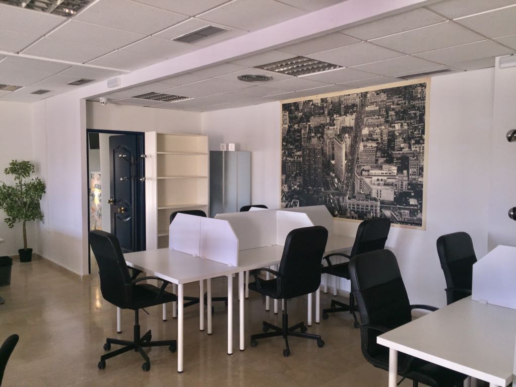 Alquiler de oficinas y puestos de trabajo cooperativo en Torremolinos